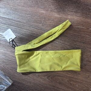 Jade Swim Yellow green “mantis sheen” halo top